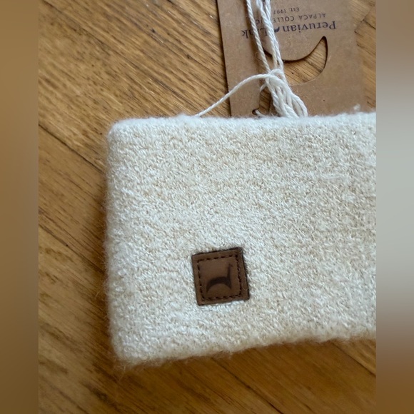 Alpaca fur ear warmer Peruvian Link new with tags - Picture 2 of 6